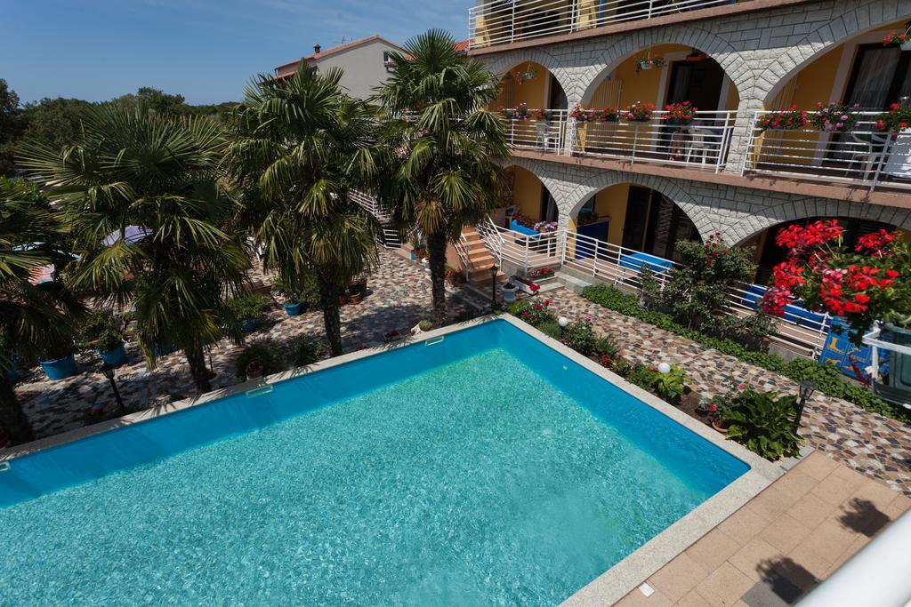 Paradis Apartment